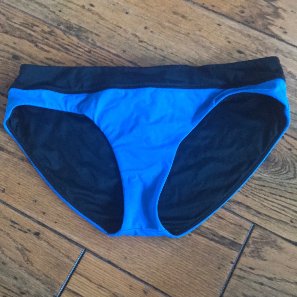 Lululemon reversible swim bottoms size 8